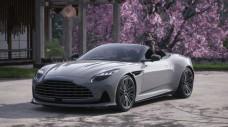 Aston Martin DB12 Volante 2024