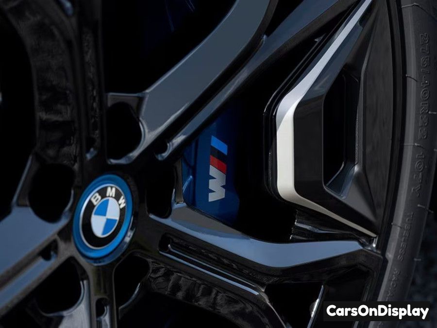 BMW iX M60 2025 - M Sport Brakes with blue calipers