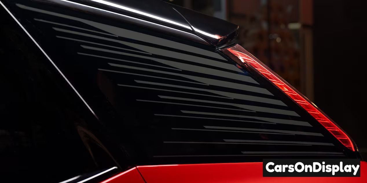 Cadillac Optiq 2025 - Rear Quarter-Window Graphic