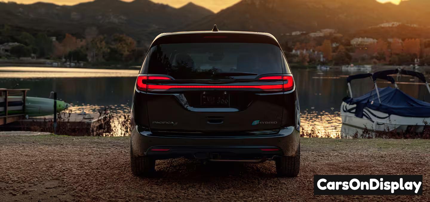 Chrysler Pacifica Plug-in Hybrid 2025