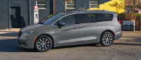 Chrysler Pacifica Plug-in Hybrid 2025