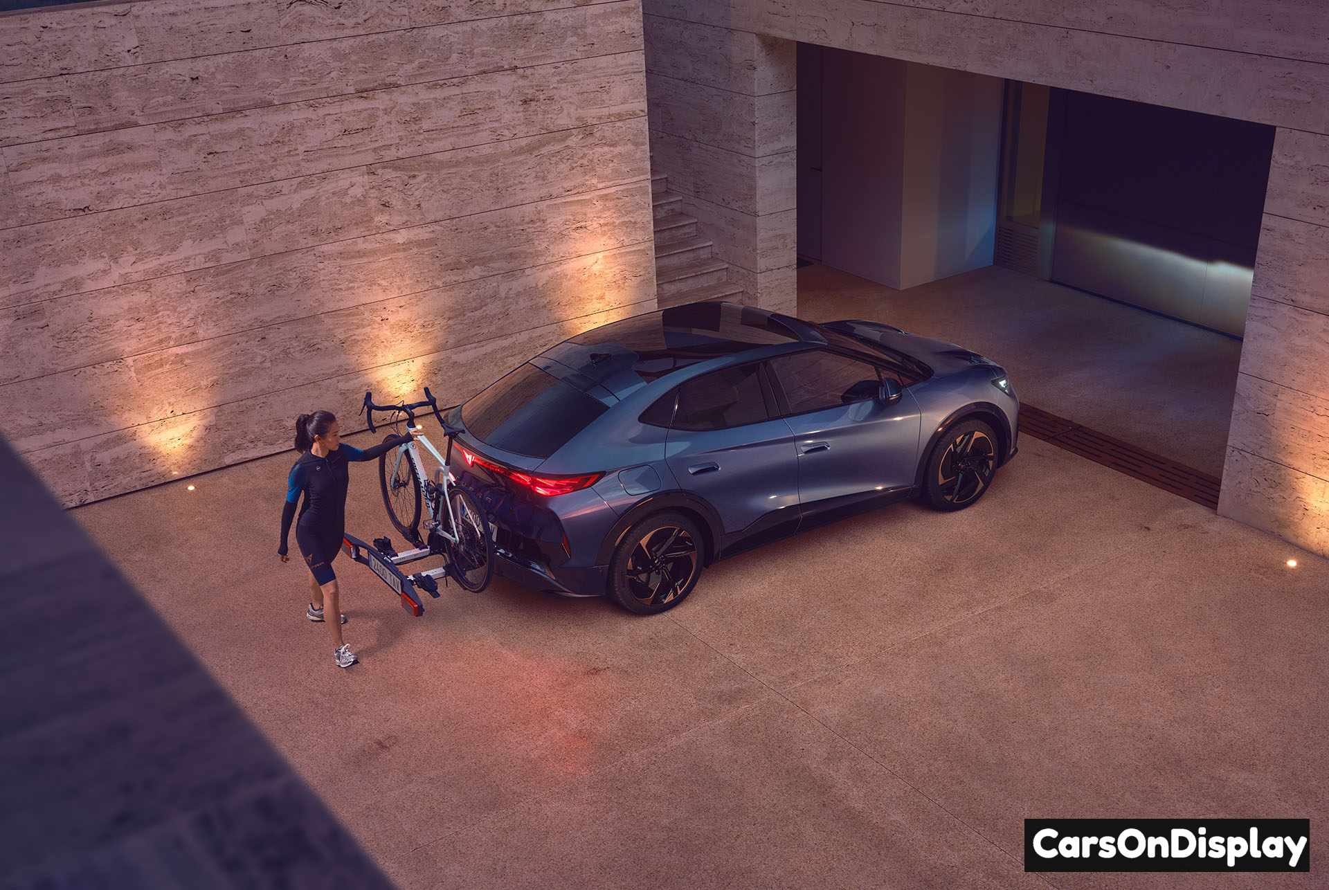 Cupra Tavascan 2024