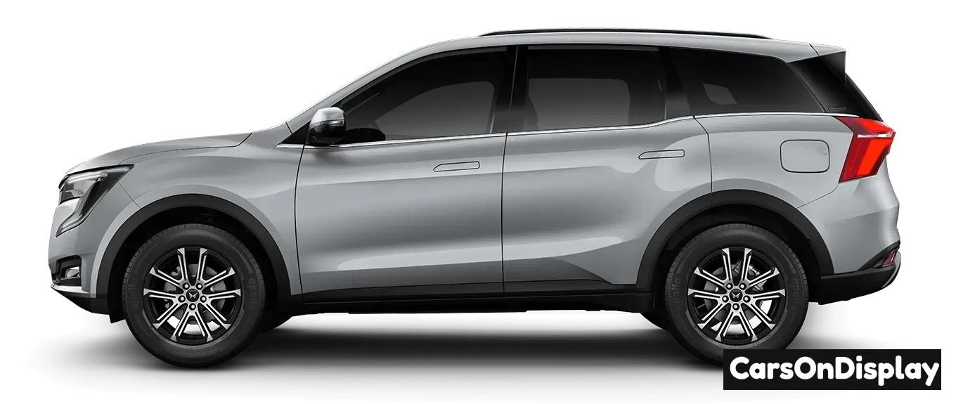 Mahindra XUV700 2023 - Dazzling Silver Metallic