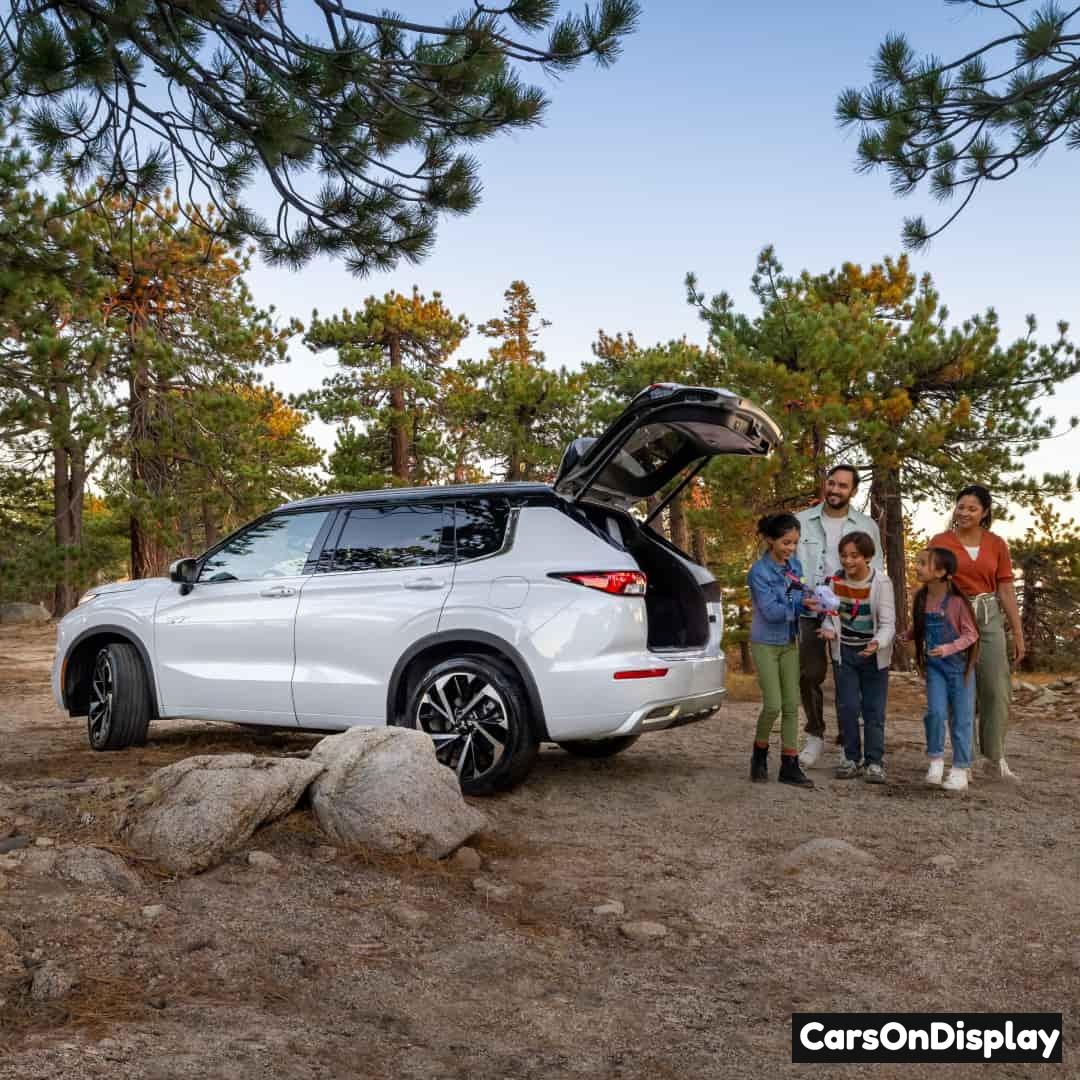 Mitsubishi Outlander PHEV 2025