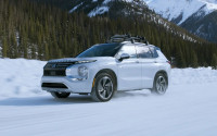 Mitsubishi Outlander PHEV 2025