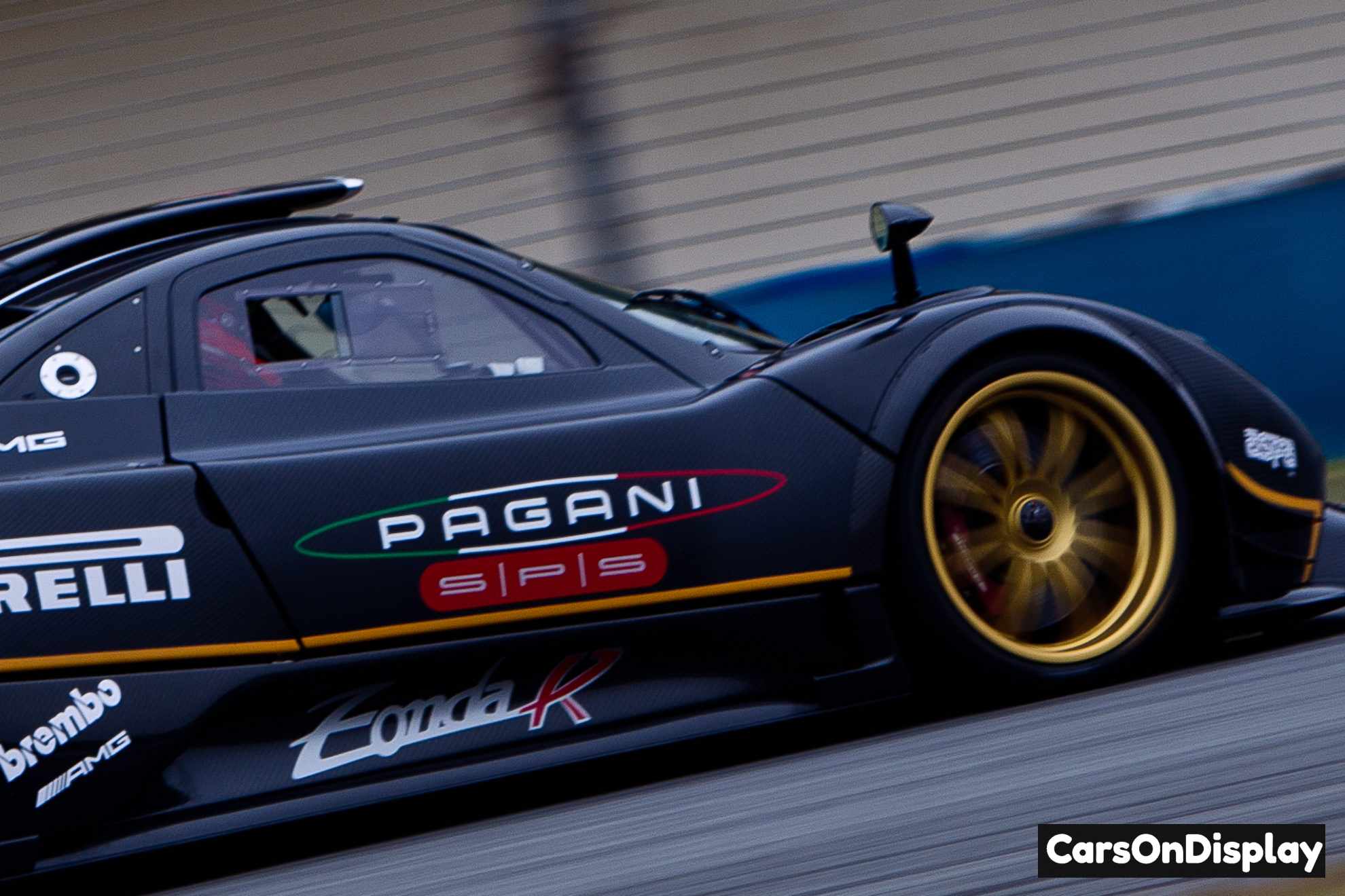 Pagani Zonda R