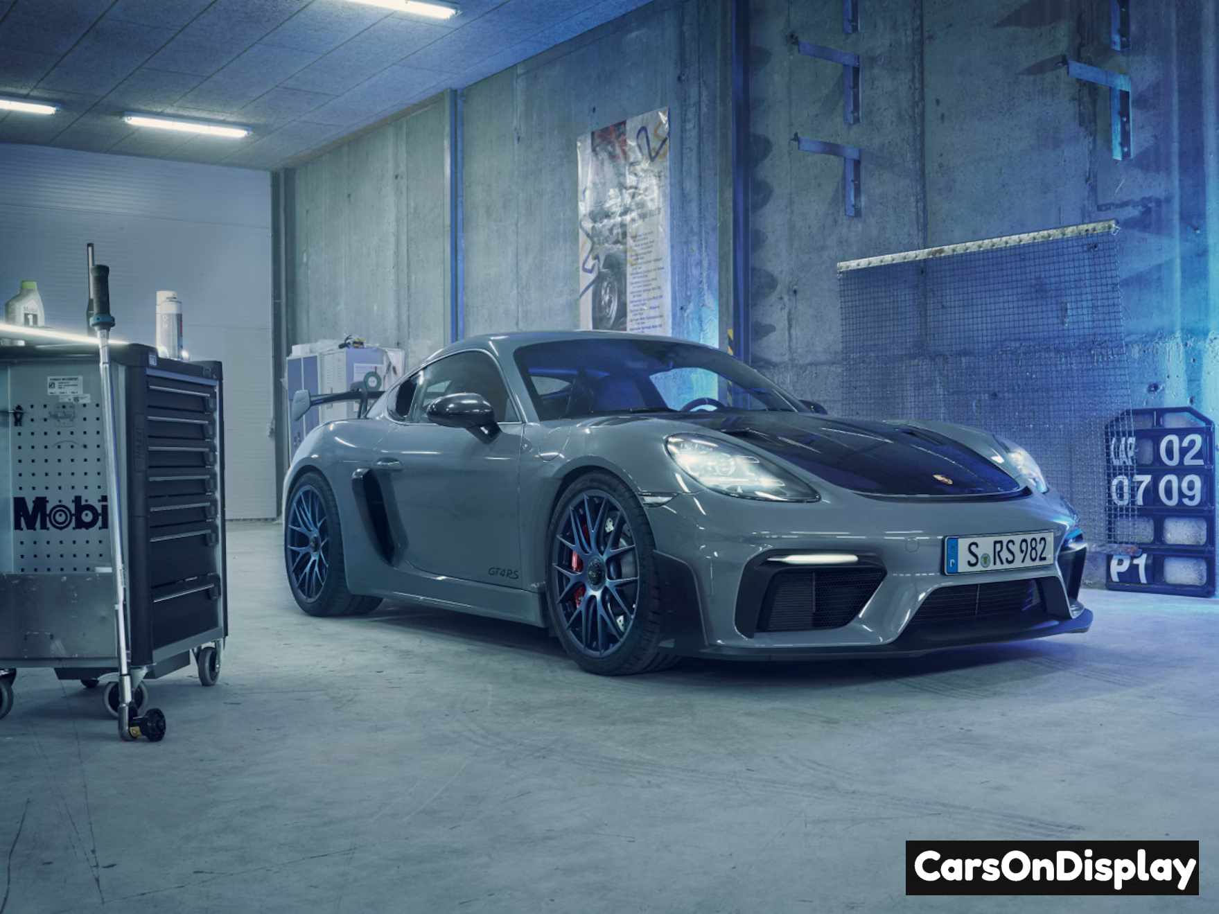 Porsche 718 Cayman GT4 RS 2025