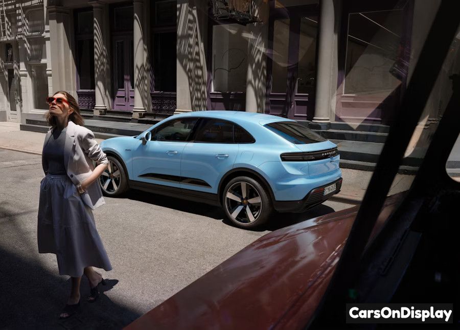 Porsche Macan Electric 2025