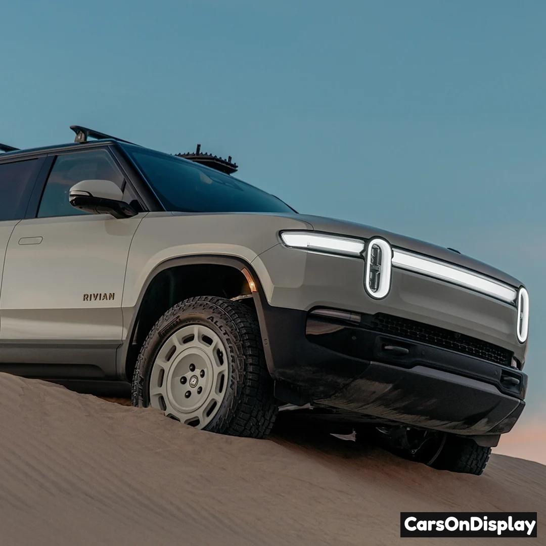 Rivian R1s California Dune Edition