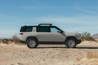 Rivian R1S California Dune Edition