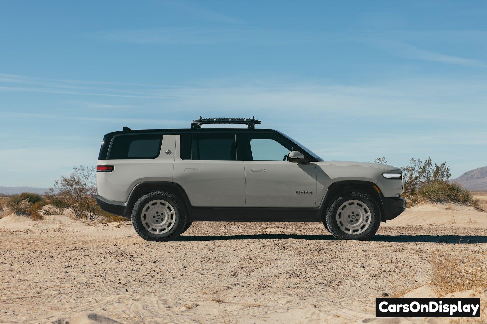 Rivian R1S California Dune Edition