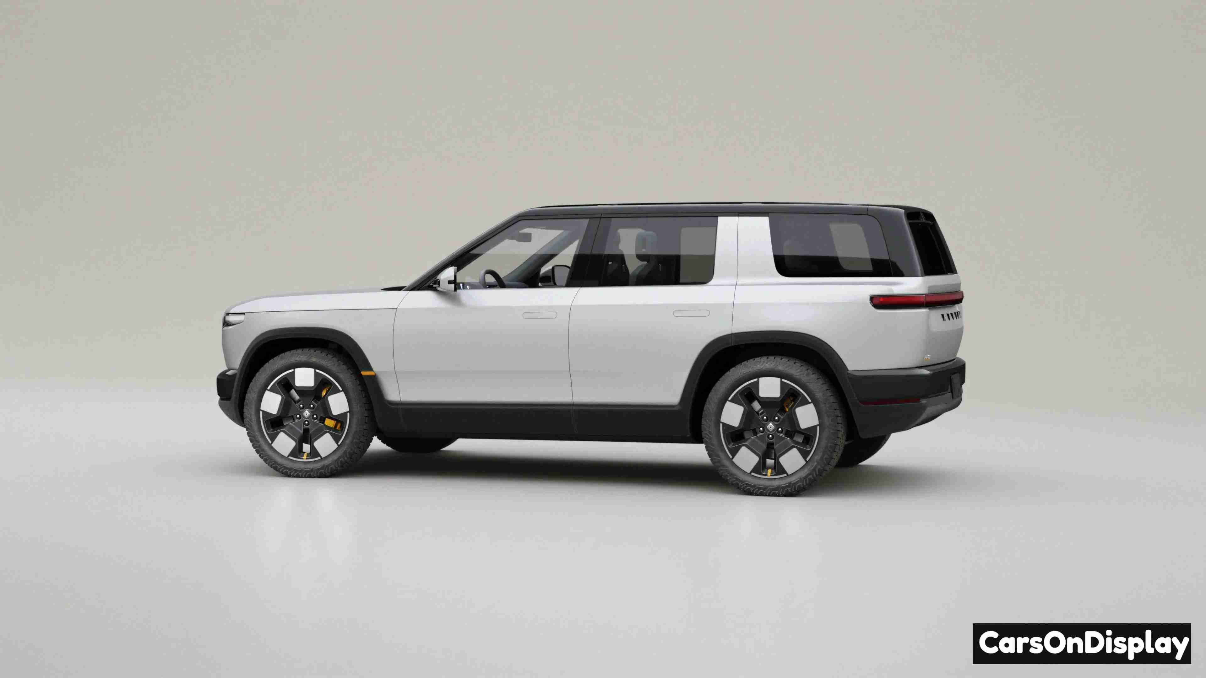 Rivian R2 2026