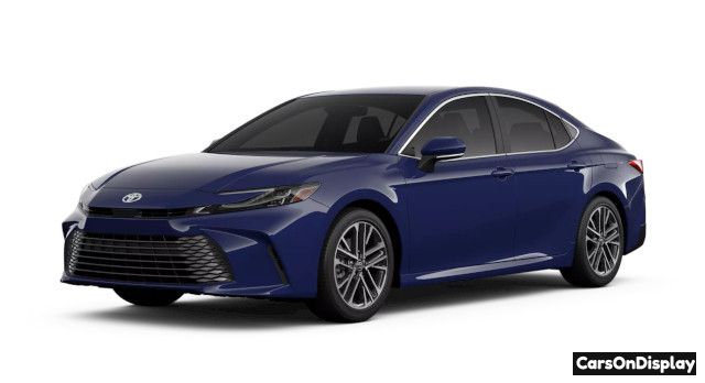 Toyota Camry XLE FWD 2025